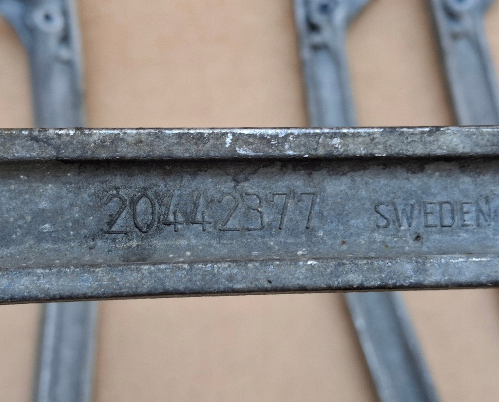 фото №6, Volvo renault кронштейн кронштейн кронштейн спойлер защита 20442377