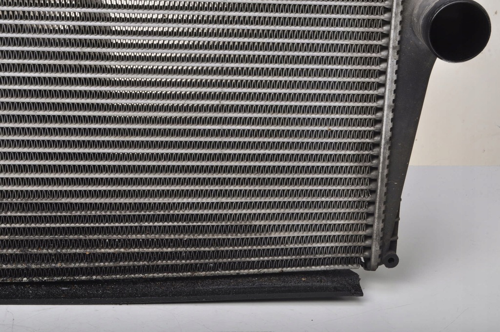 фото №10, Volvo s60 i 2.4 d5 радиатор интеркулер 8671694