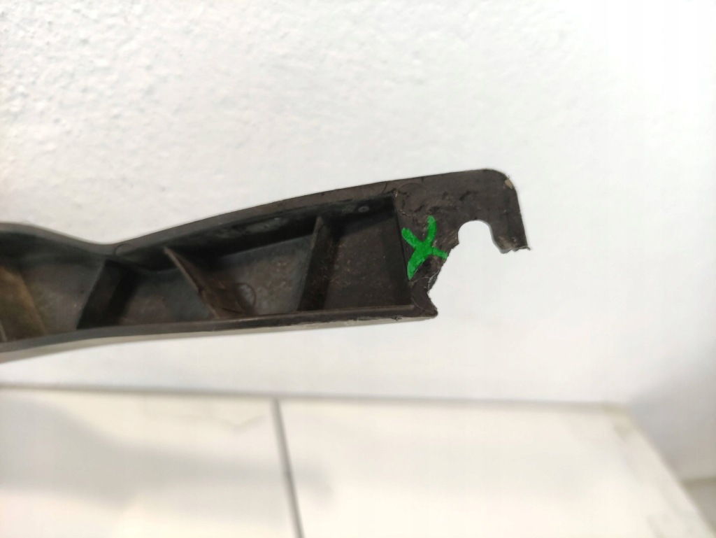 Купити Opel astra k напрямна бампера лівий перед 13423699