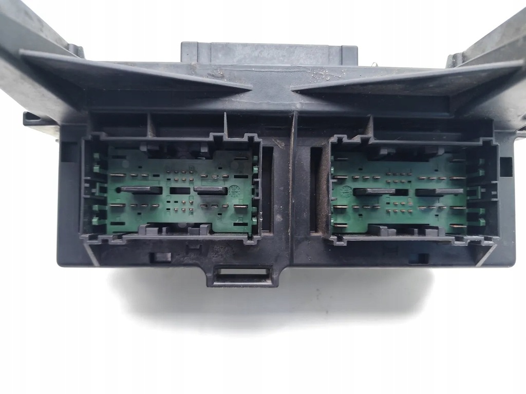 фото №7, Jeep commander рамка / модуль предохранителей 3.0 crd 4x4 дизель 04692087ab