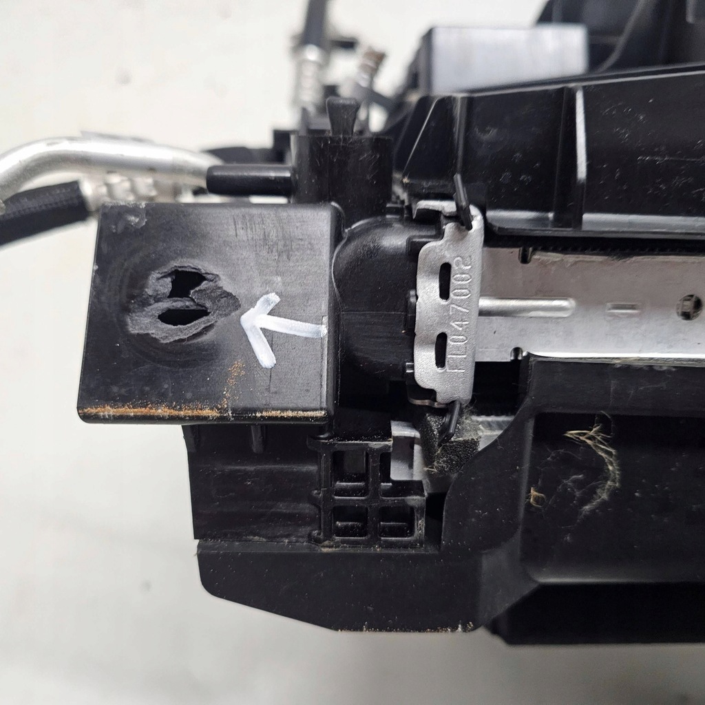 фото №10, Радіатор вентилятор комплект maserati granturismo m189 670159407