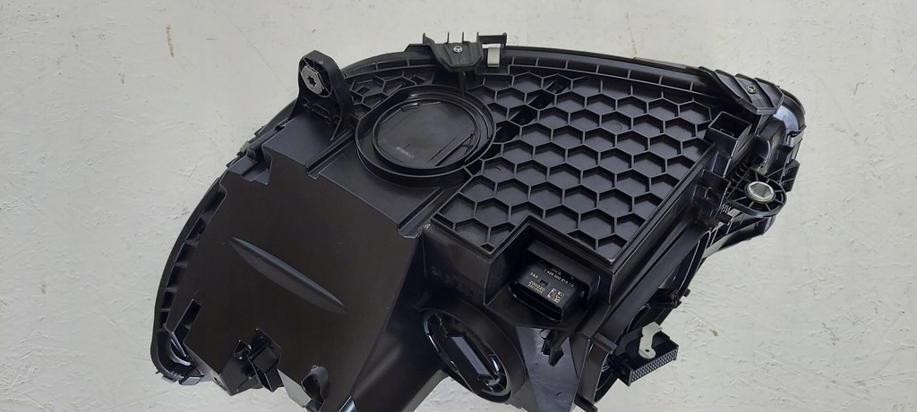 фото №9, Mercedes w206 лампа правая led high performance