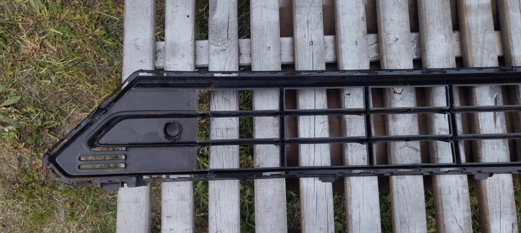 Купить Volvo xc 40 xc40 ii lift решётка средняя бампера перед 32136098