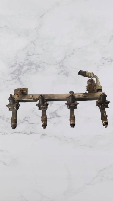 фото №1, Молдинг впрыскная opel corsa 1.4b 06r