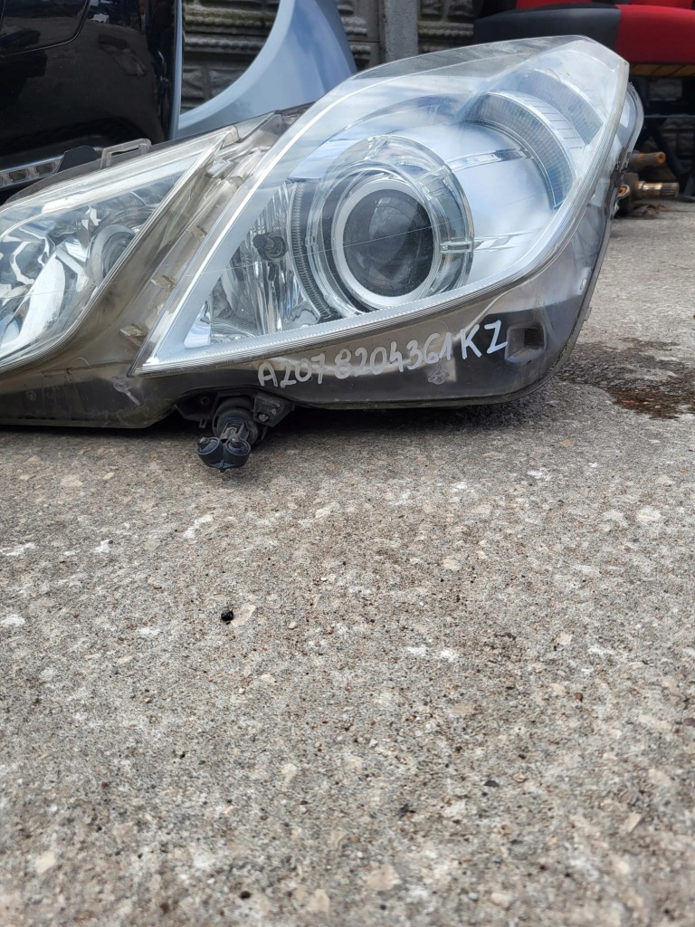 Перед комплектний  бампер капот mercedes w207 Зі Шроту