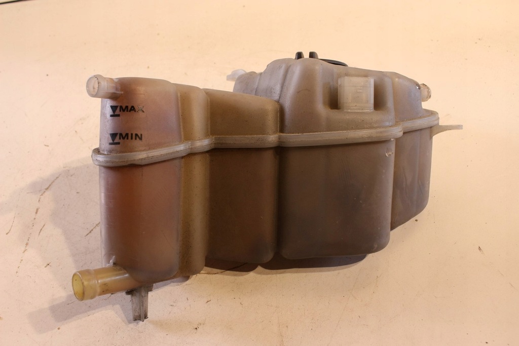 фото №7, Бачок расширительный 4h0121403g audi a8 d4 3.0