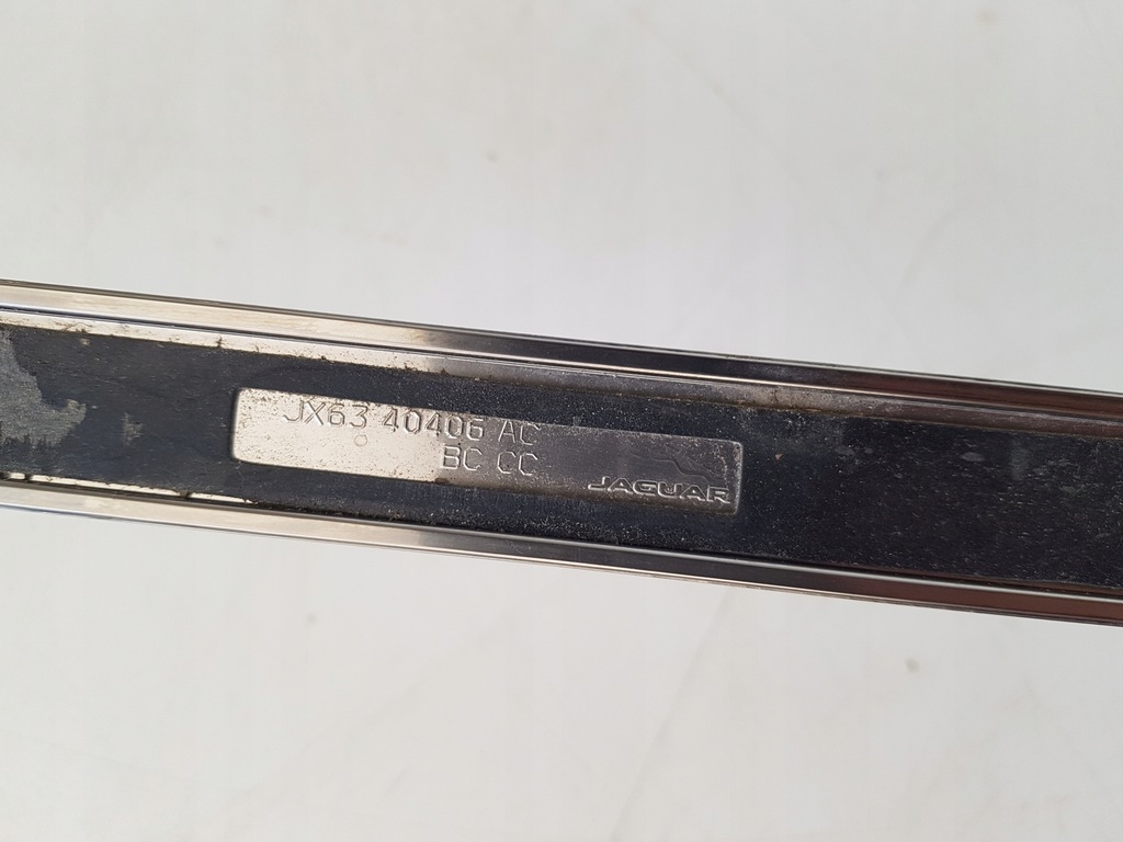 фото №10, Jaguar xf ii x260 молдинг накладка крышки задняя