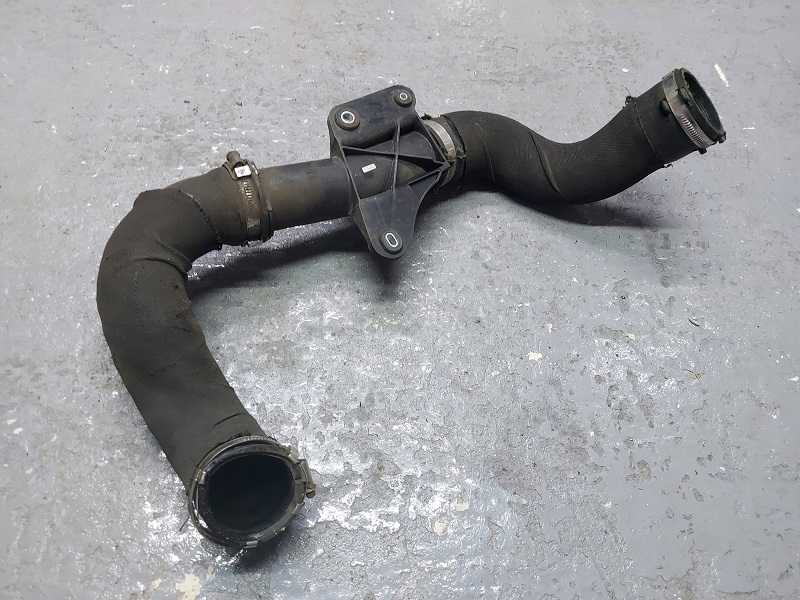 фото №1, Audi a4 b8 a5 труба wąż інтеркулер 8k0145673e