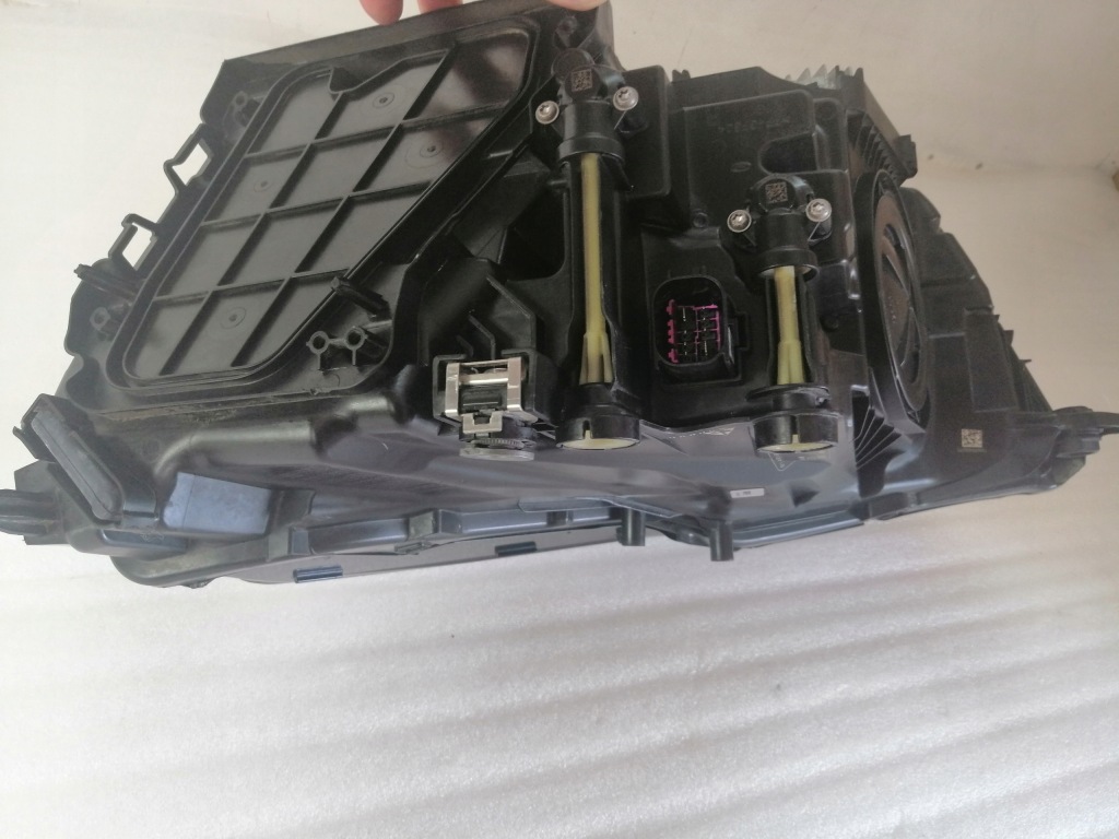 Audi q3 2 фара перед правый  led в Украине