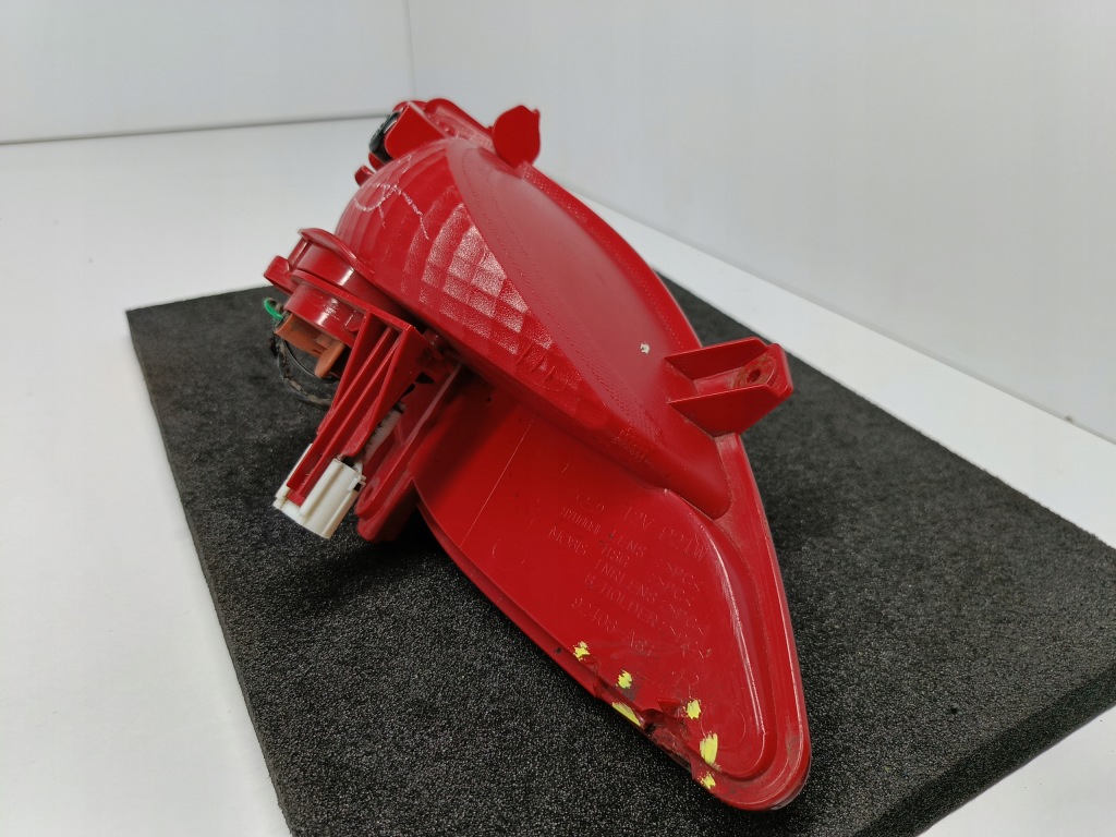 фото №10, Hyundai i30 ii kombi 12-лампа правая задняя бампера противотуманная 92406-a61