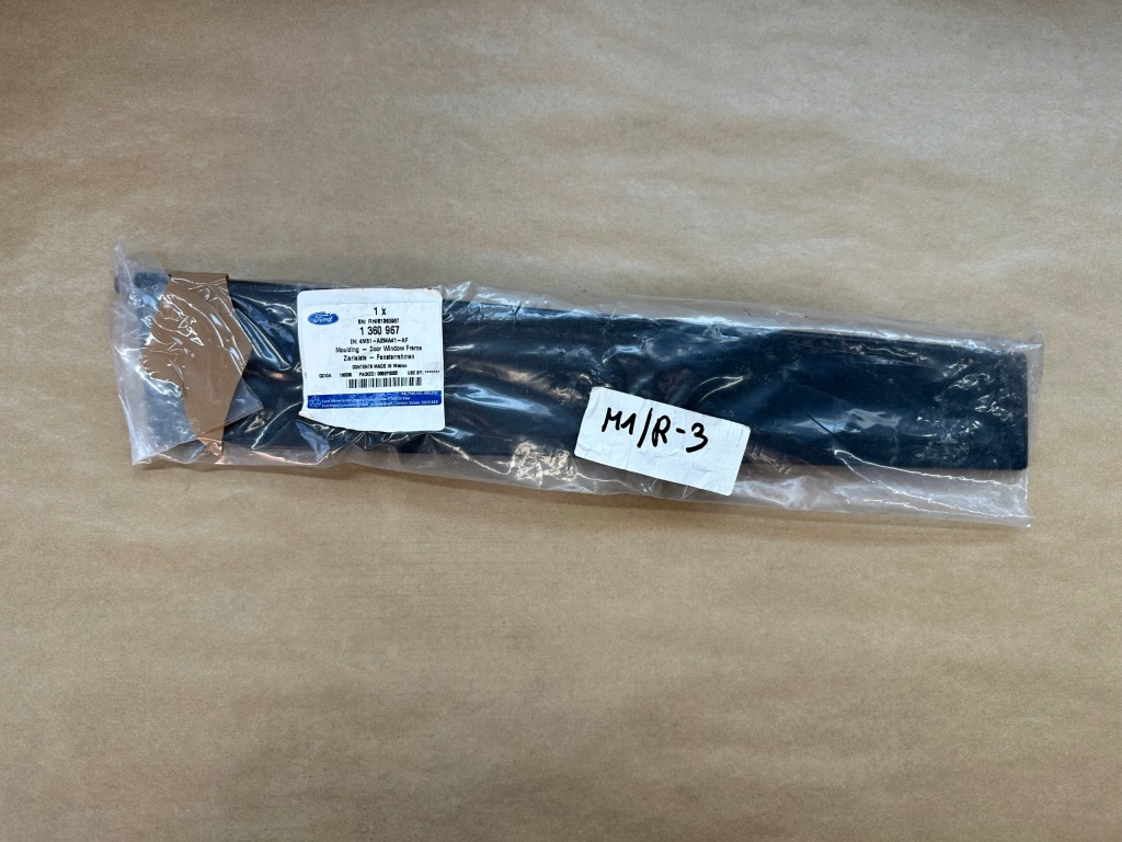 фото №4, Ford focus mk2 молдинг вертикальна стійка ліва 1360967