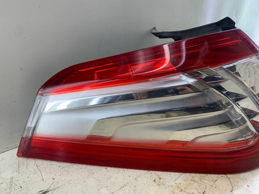 фото №2, Peugeot 508 i rxh sw лампа левый задняя led