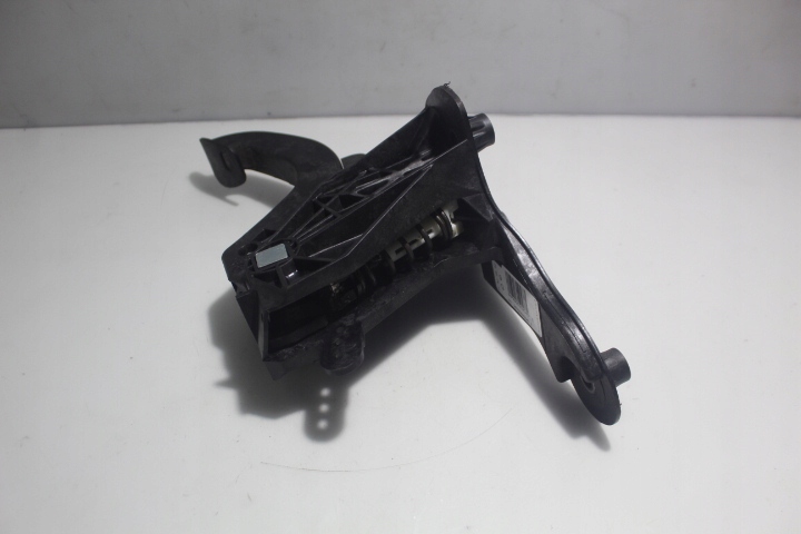 фото №3, Педаль сцепления opel corsa f 1.2