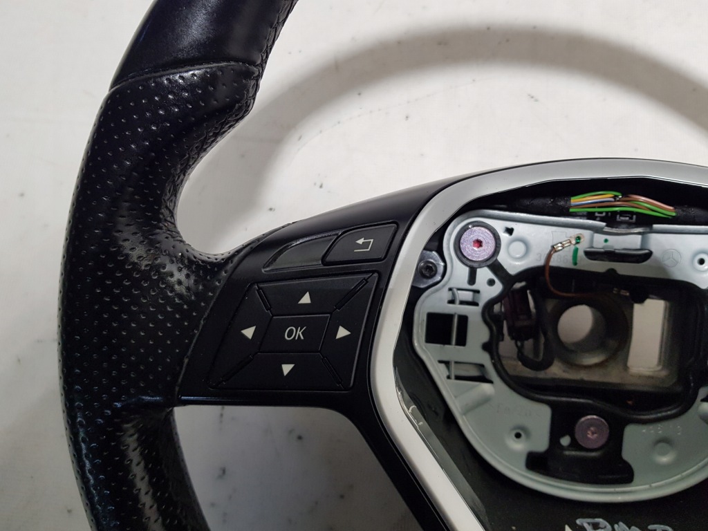 Руль amg mercedes slk r172 w212 cls w218 w204 рестайлинг Недорого