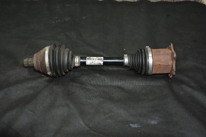 фото №1, Приводной вал левая vw passat jetta 3c0407271t