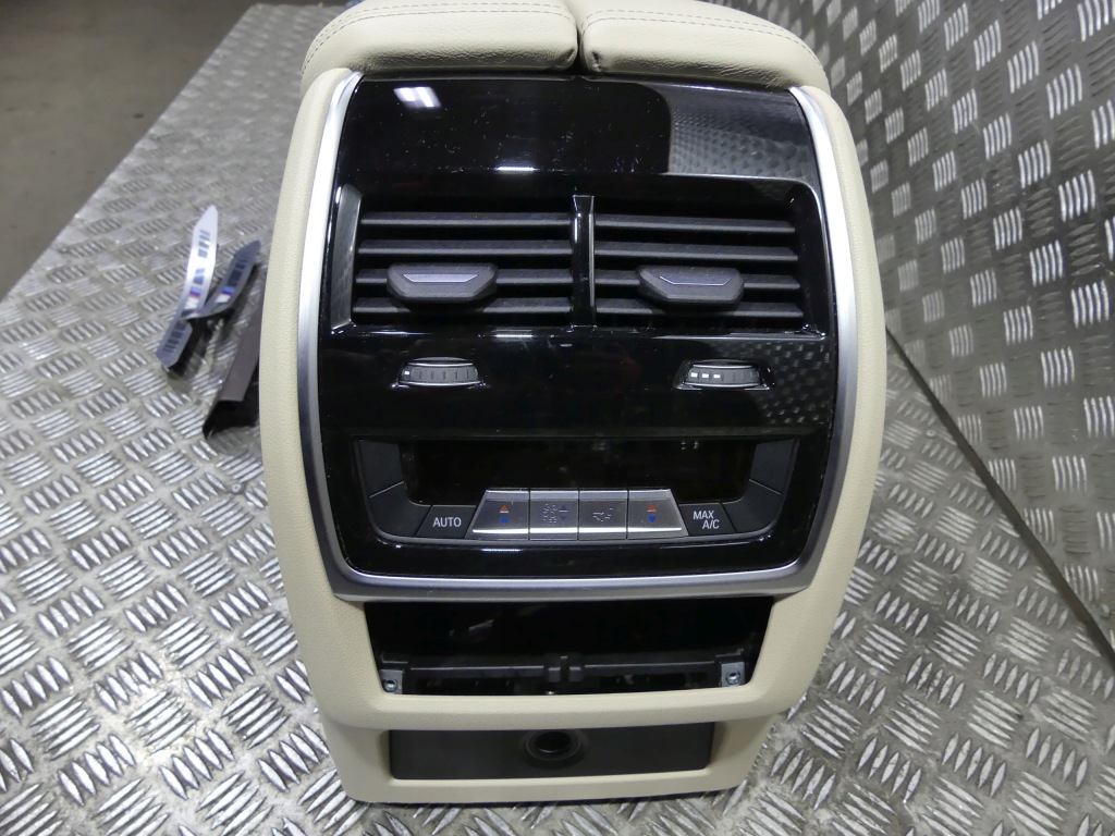 фото №15, Bmw x5 g05 sport оббивка сидіння підігрів заднє сидіння rhd 4.545 km