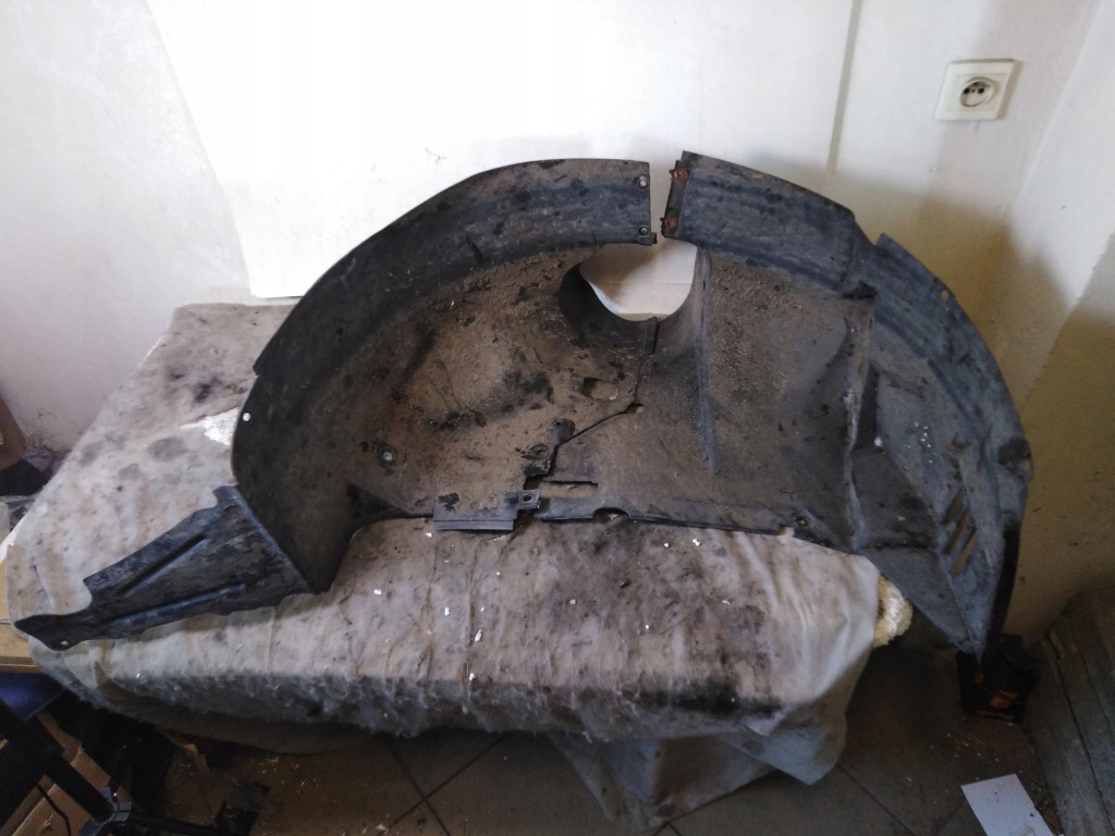 Купить Mercedes a klasa w168 рестайлинг  подкрылок правый перед компьютер