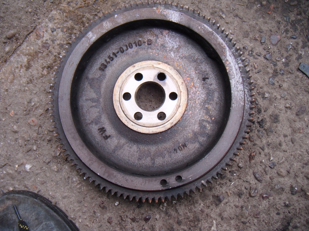 фото №1, Toyota yaris i 1 02-06 1.0 b колесо маховик