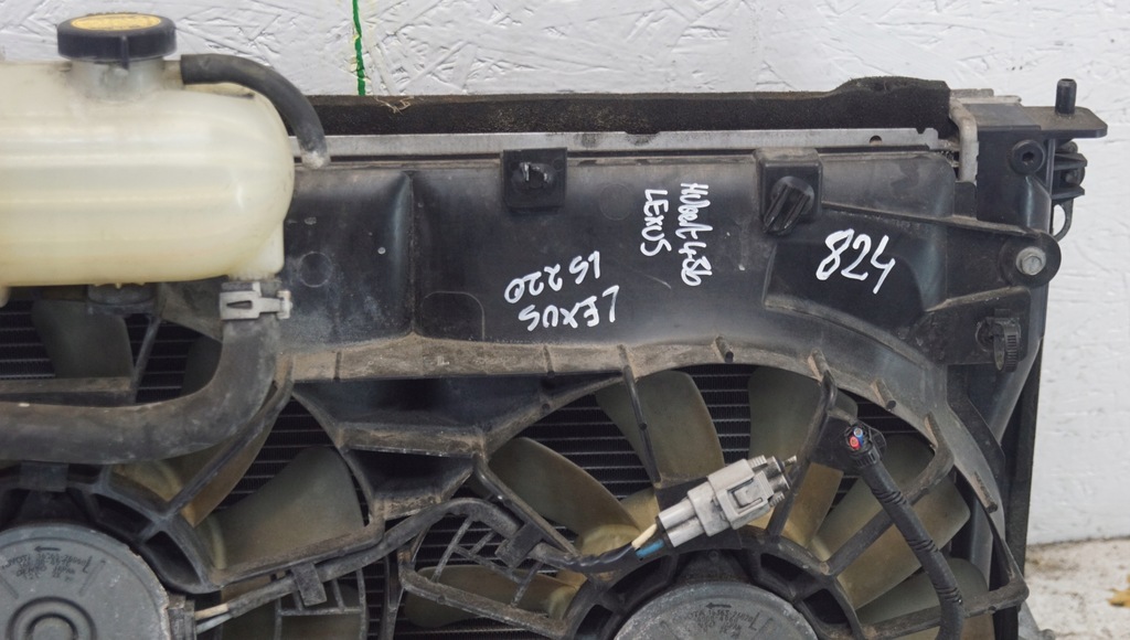 фото №2, Lexus is 220 комплект радіатор вентилятори