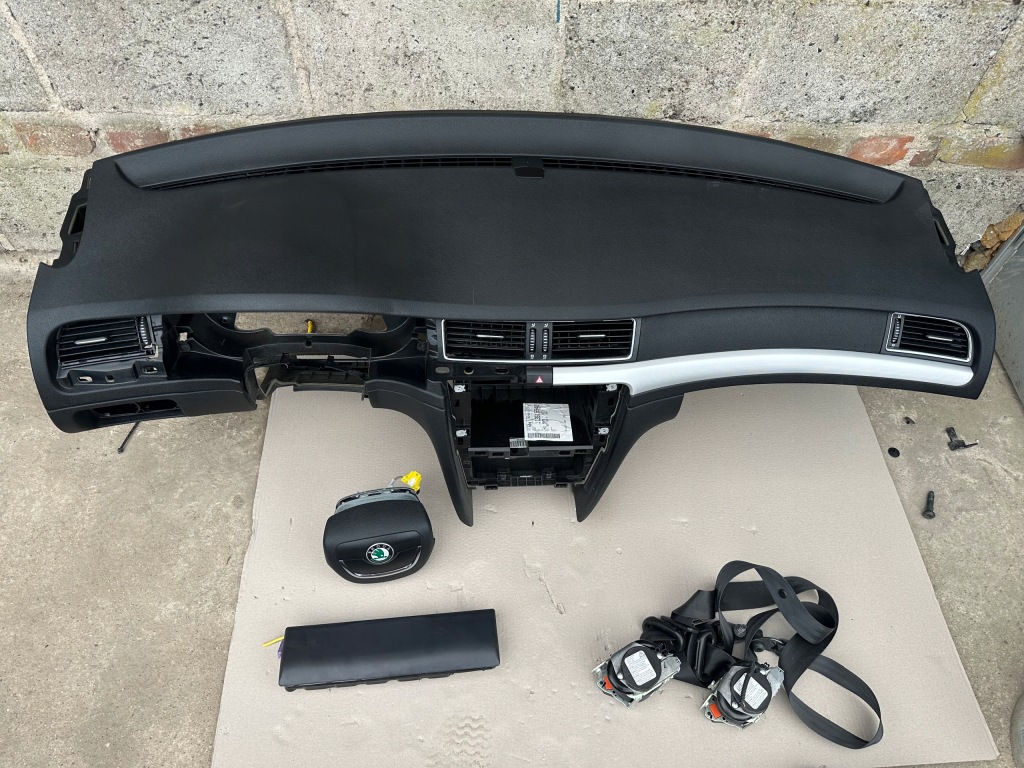 фото №1, Консоль подушка безопасности подушки безопасности ремни skoda superb ii oryg