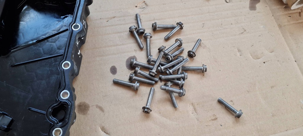 A4 b9 рестайлинг  поддон масла масляная коробки передач stronic ock 0ck321359m a5 8w Киев