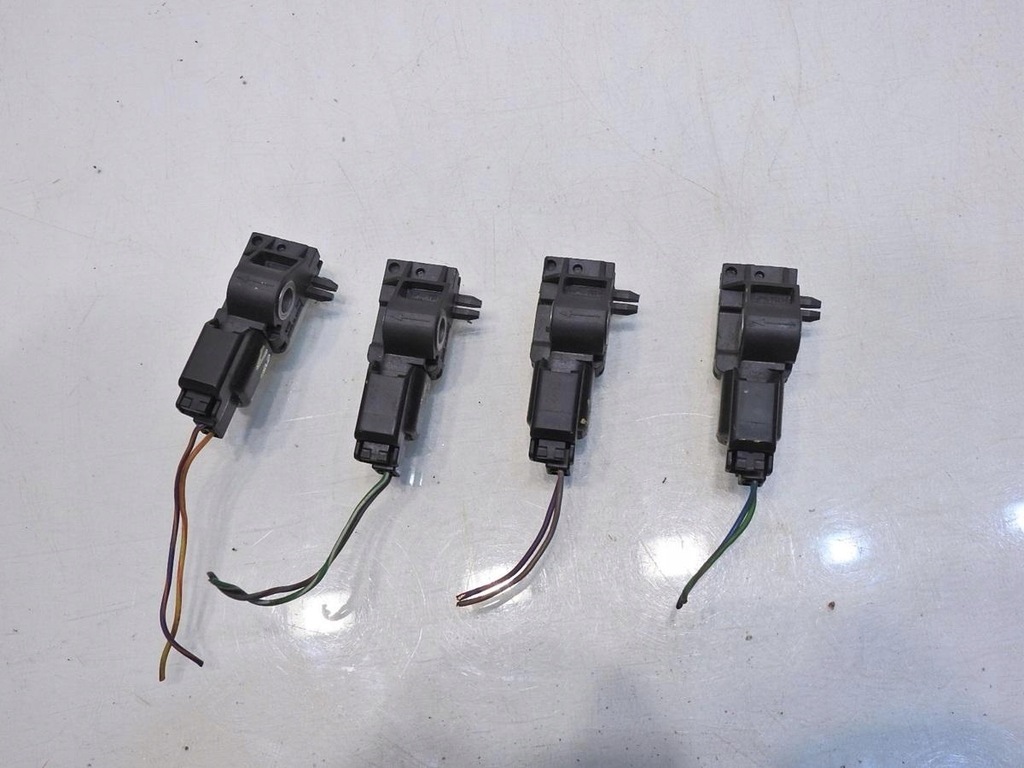 фото №7, Датчик ударный volvo v70 iii 31264395