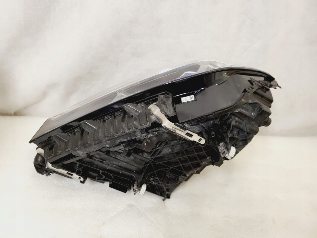 Bmw 7 g11 lci рестайлинг  laser лампа правая левая 7946775 7946776 Недорого