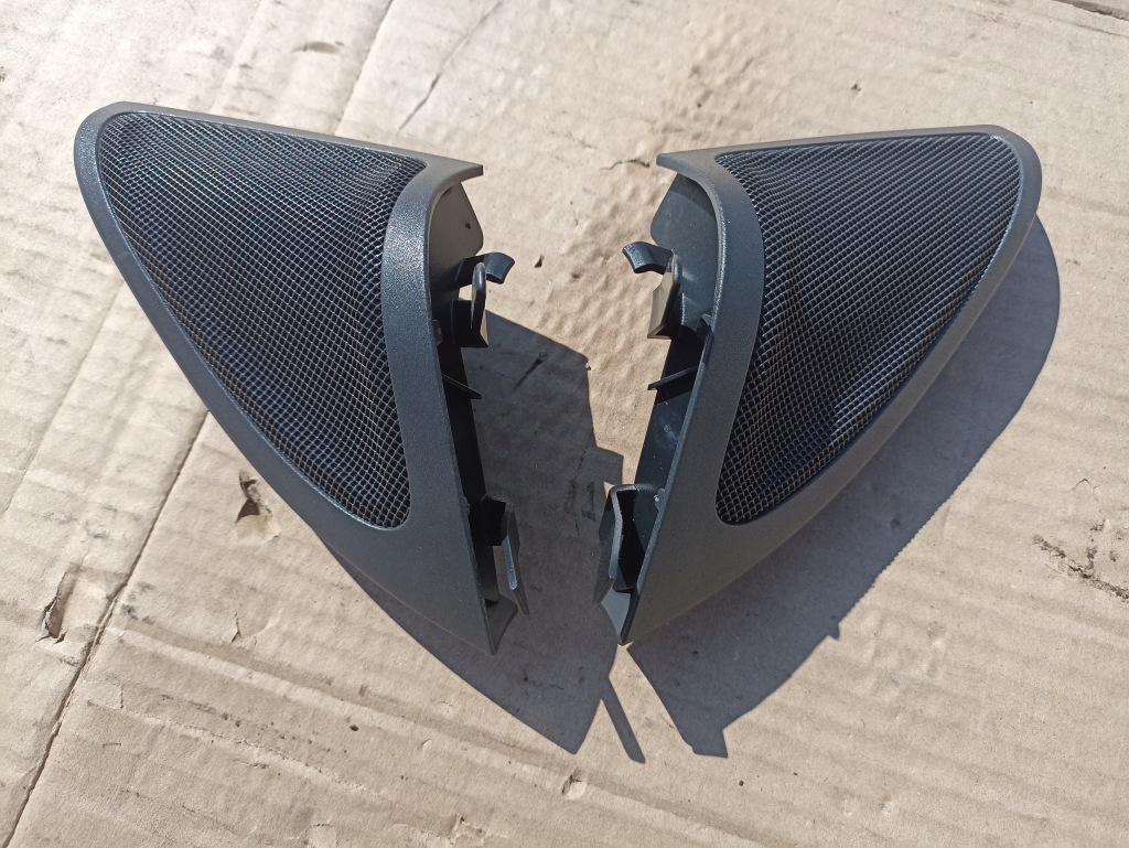 фото №1, Трикутник накладка динамік лівий правий комплект mercedes w156 x156 gla