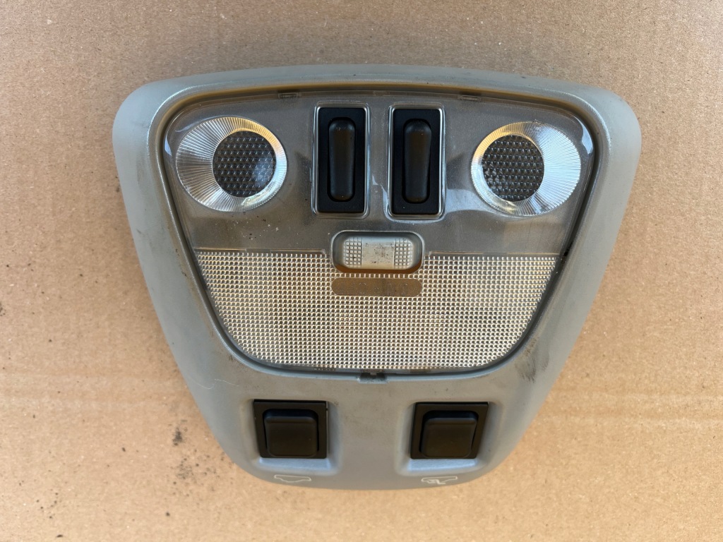 фото №1, Лампа освітлення кабіни mitsubishi space star 2002-2005 mb947238