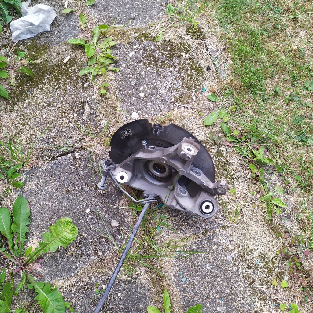 фото №1, Dodge challenger поворотний кулак задня