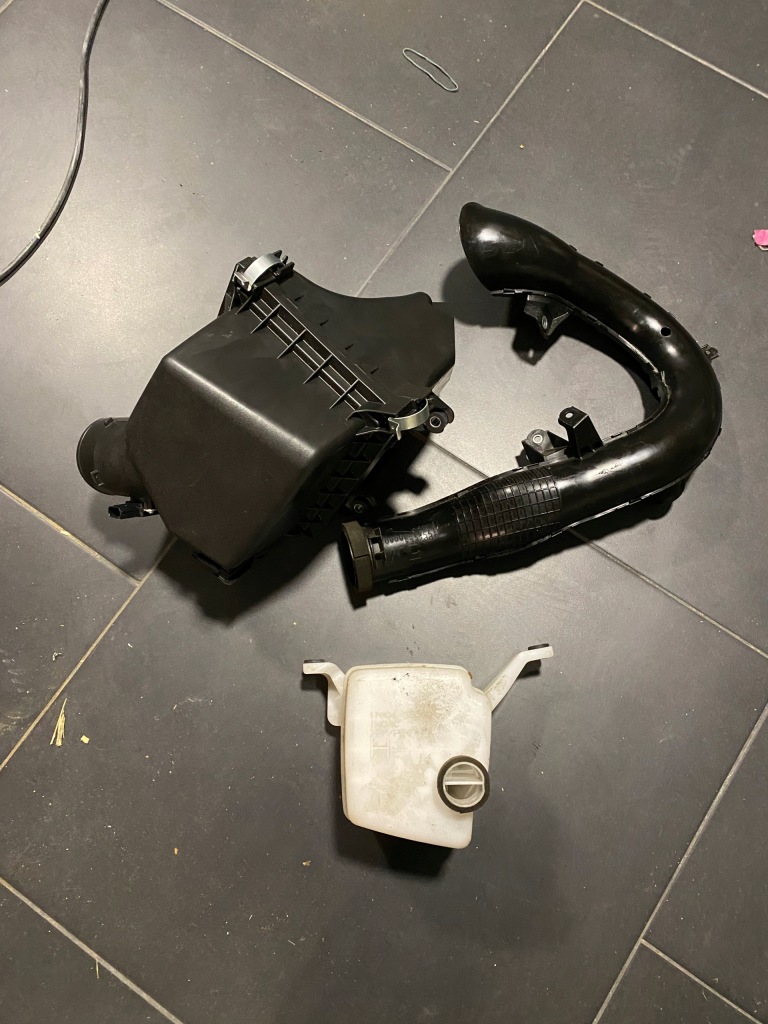 фото №1, Lexus nx nx300h 2018 2019 фильтр воздуха 2.5 kpl