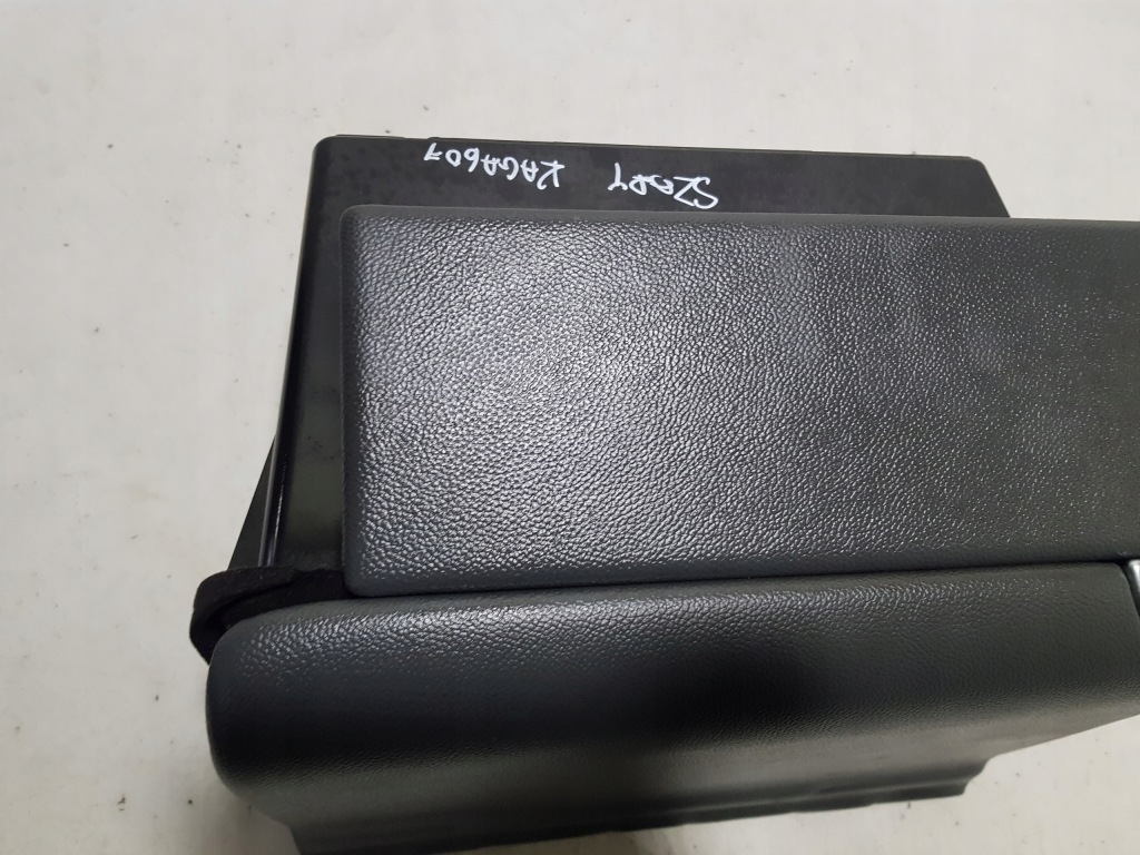 Бардачок полиця mercedes sl r230 2308100141 лівий задня Оригінал