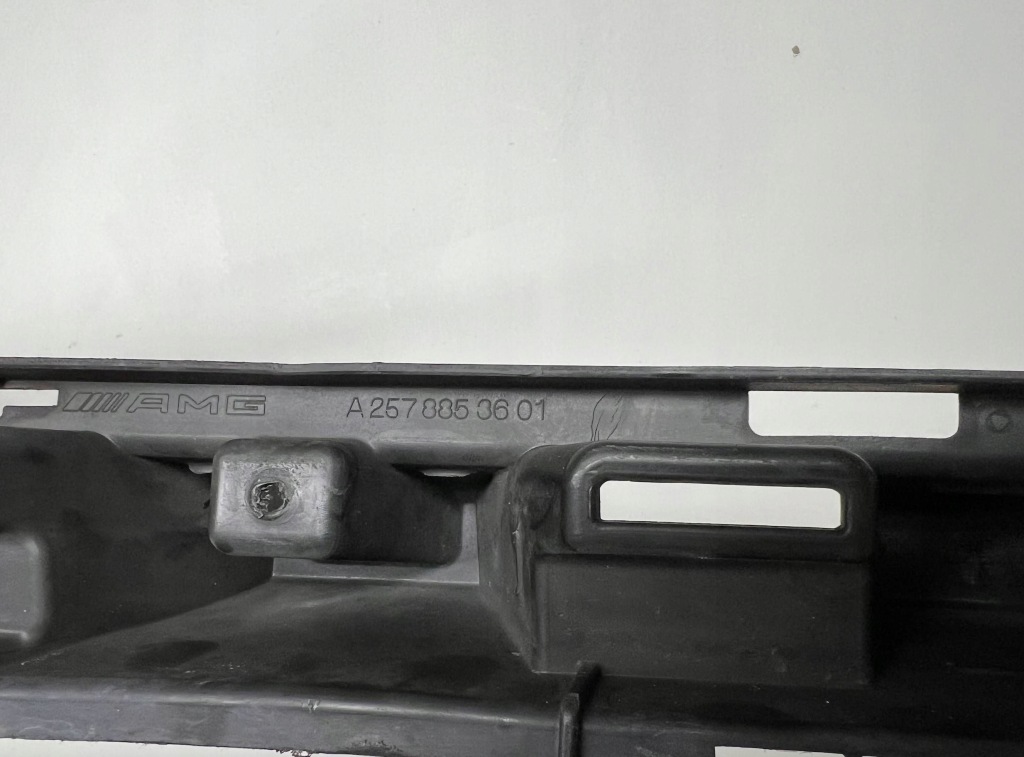 Mercedes cls a257 amg напрямна кронштейн бампер перед a2578853601 Зі Шроту