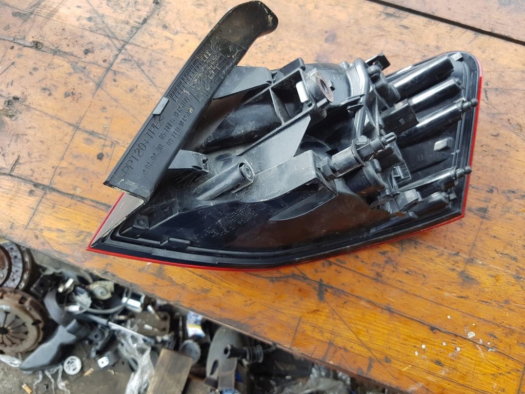 фото №6, Лампа левый задняя audi a3 8v 8v3945095c