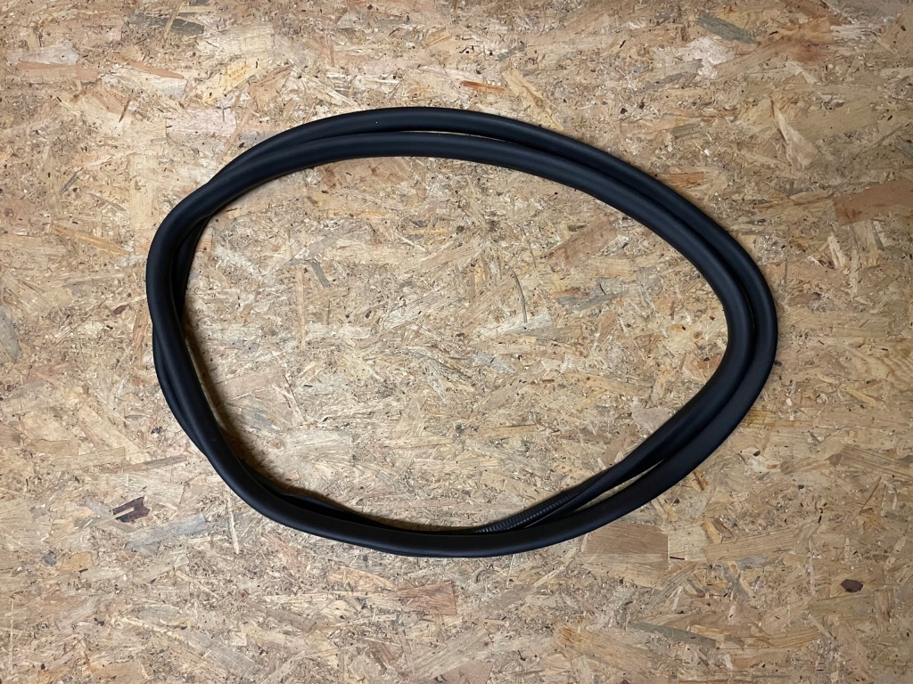 фото №1, Прокладка двері правий лівий задня peugeot traveller