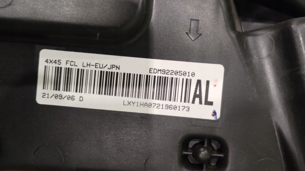 Лампа перед ліва mitsubishi eclips cros lift в Україні