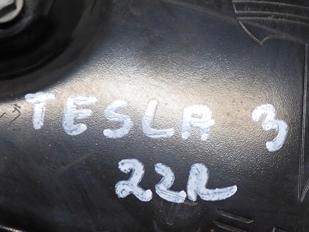 Купити Модуль блок керування комфорту 1583991-03-c tesla model 3 3d5 22r