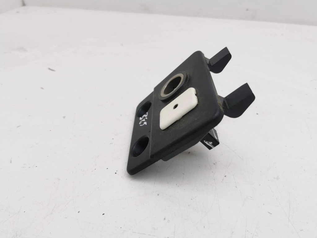 фото №4, Opel antara 2012 прикурювач