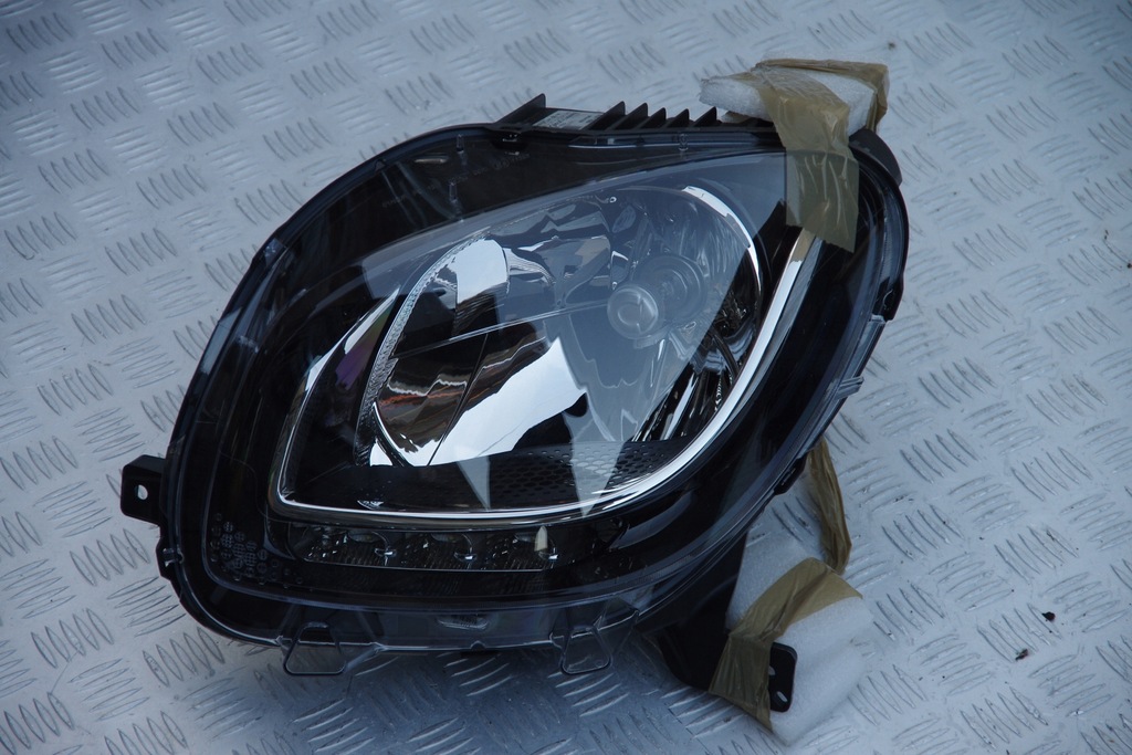 фото №1, Лампа левая фара smart forfour ii w453 a453 twingo iii 260603742r