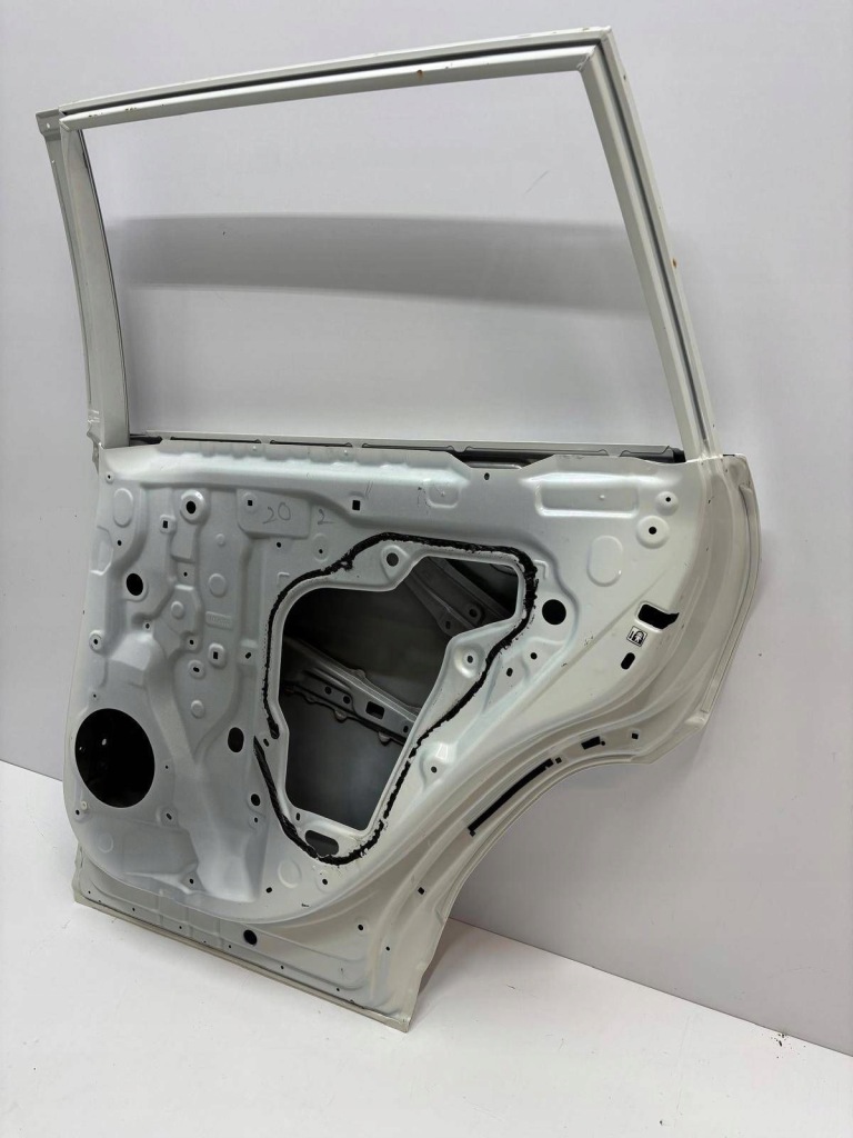 Toyota rav4 rav 4 v 18- дверь правое  задняя задняя Цена