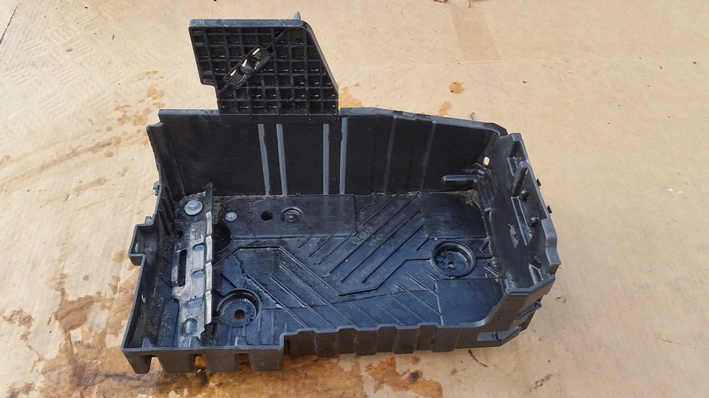 фото №1, Opel corsa f основание аккумулятор 9830928180