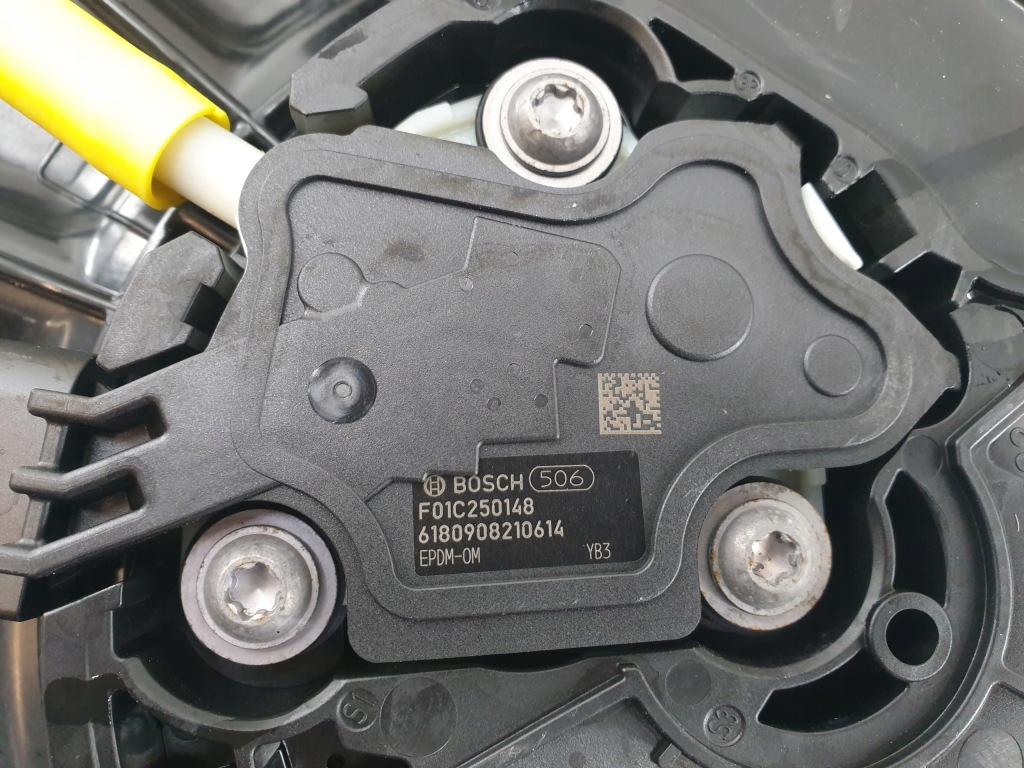 фото №8, Бак adblue насос vw golf vii 7 t-roc audi a3 8v0 5q0131877p 5q0131969e