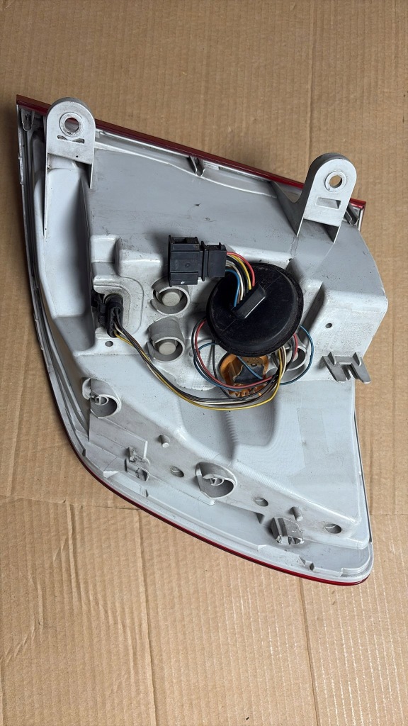 фото №11, Skoda superb ii lift 13- лампа лівий задня kombi 3t9945095a