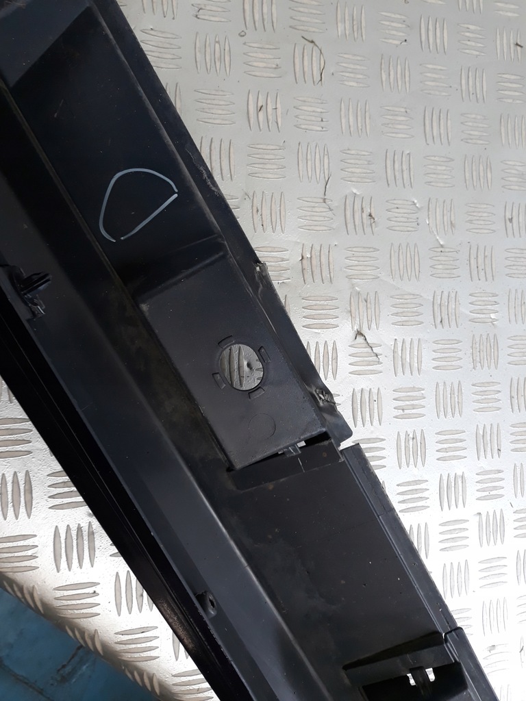 фото №9, Поріг молдинг поріг права toyota avensis t27 08-15