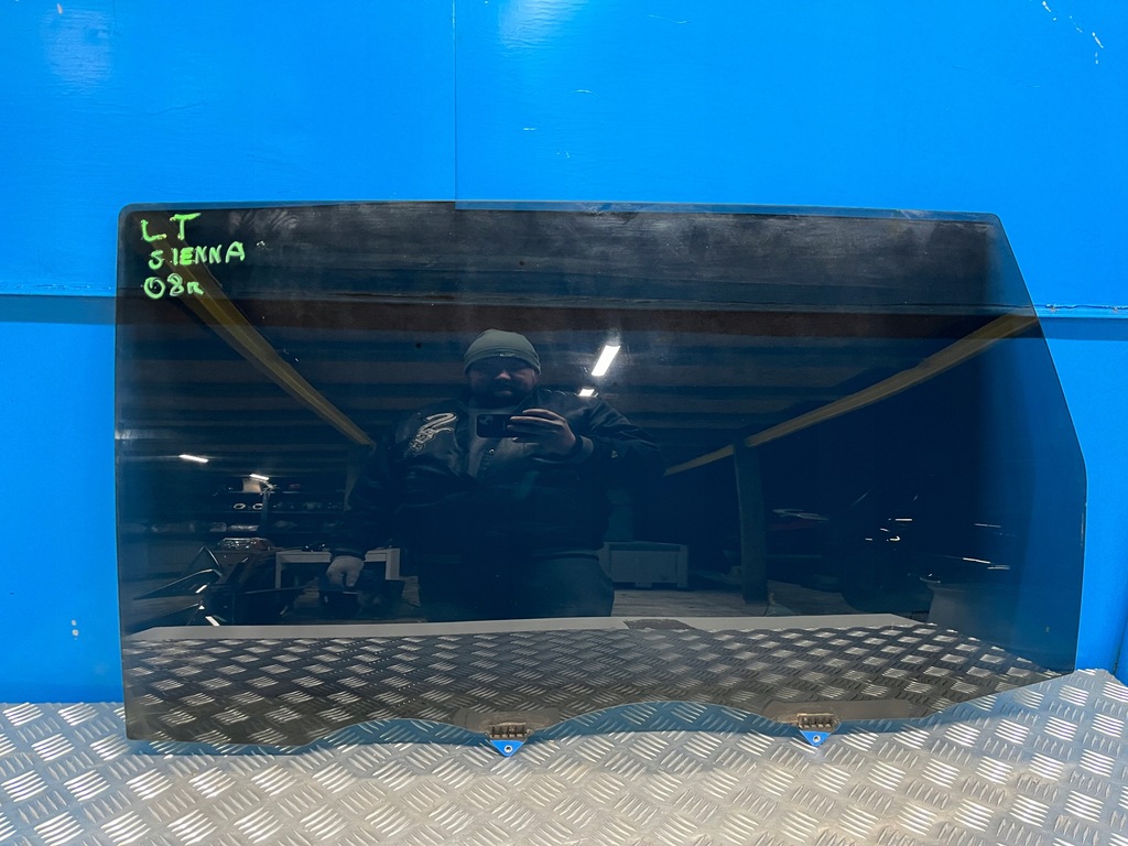 фото №1, Toyota sienna ii скло двері лівий задня 04-