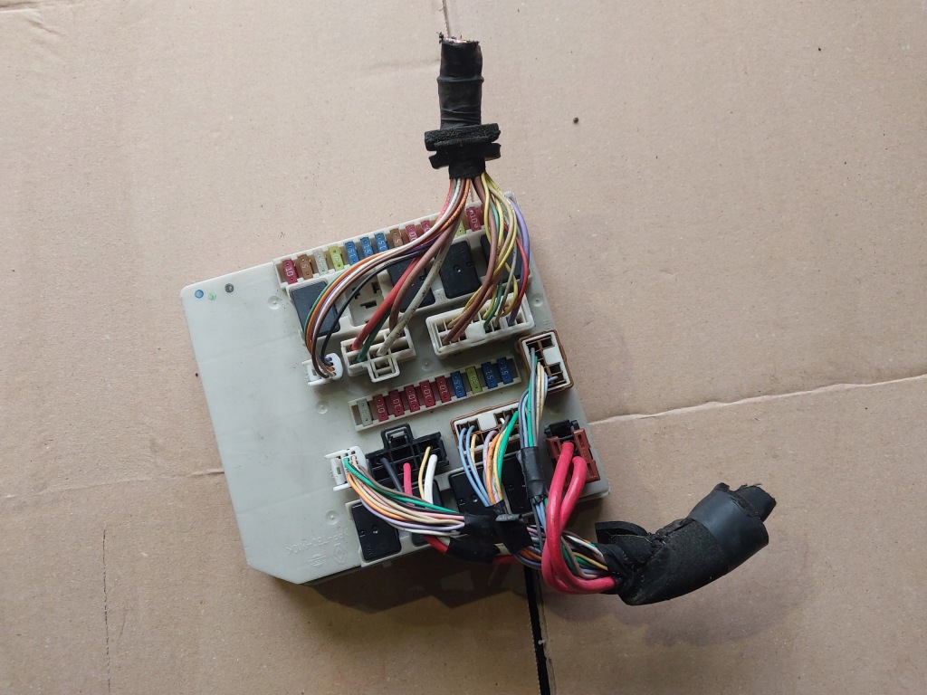 Купити Модуль uch renault clio iii modus 233293d zalany