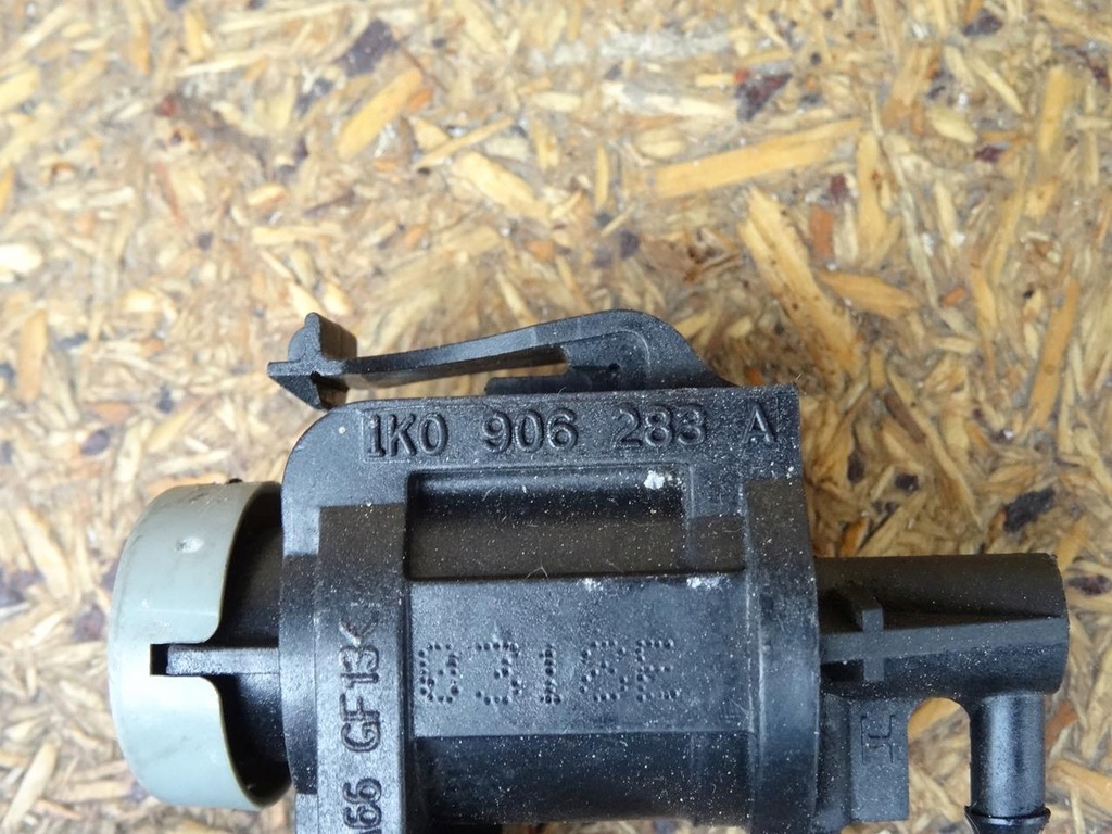 фото №11, Audi vw 2.0 tdi датчик электроклапан клапан вакуумa egr 1k0906283a