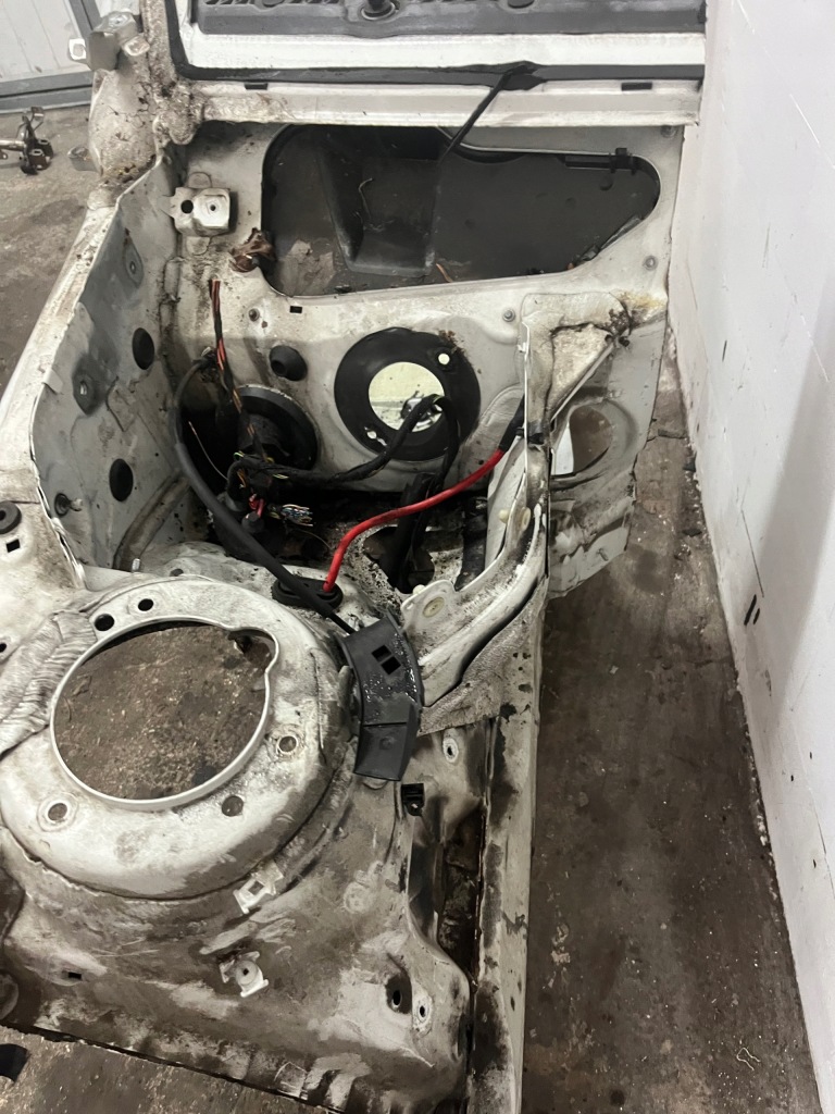 фото №4, Bmw f30 f31 f36 чверть лонжерон правий перед