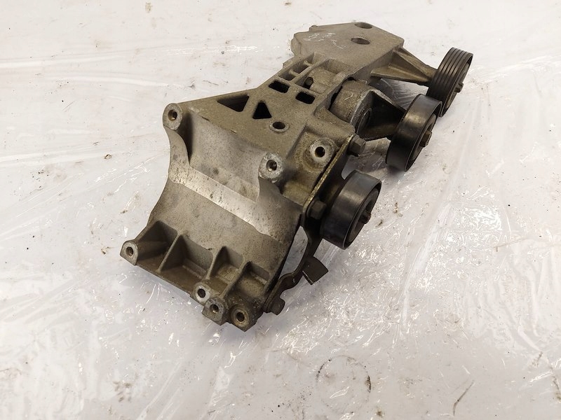 Кронштейн кронштейн генератора mercedes w169 a 200 cdi 2.0 om 640.941 Недорого