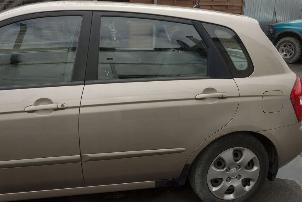 фото №1, Kia cerato i дверь задняя задние левая hb 4y